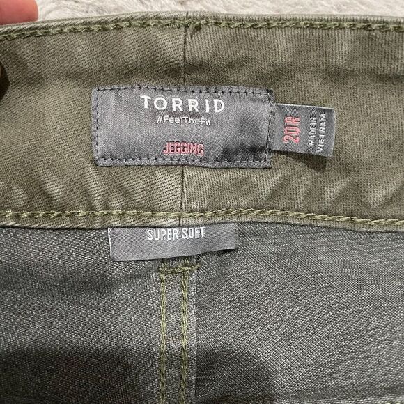 Torrid Women's Jegging Super Soft Olive Green Size 20R - Zipper Accents Career - Picture 4 of 10